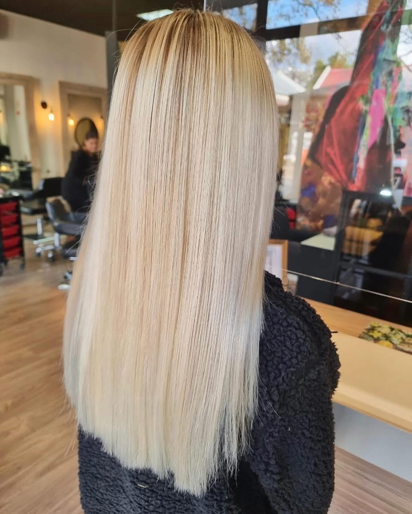 Dimensional blonde